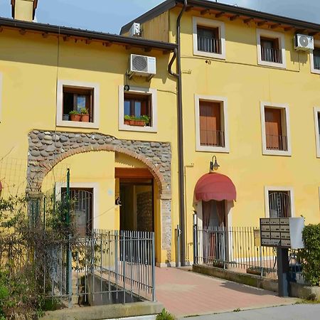Casa Vacanze Raggio Di Sole Apartment Valeggio sul Mincio Ngoại thất bức ảnh